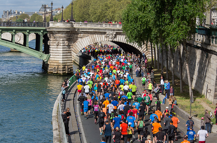 Manifestation sportive sur les Rives de Seine